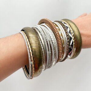 Mixed Metal Bangle Bracelet Set – Silver & Antique Gold – 32 Pieces